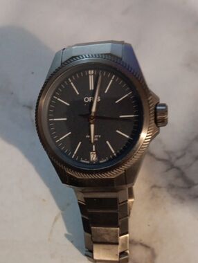 Oris Men's Stainless Steel Watch with Black Dial